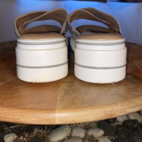 Slip on espadrilles - Picture 3 of 3